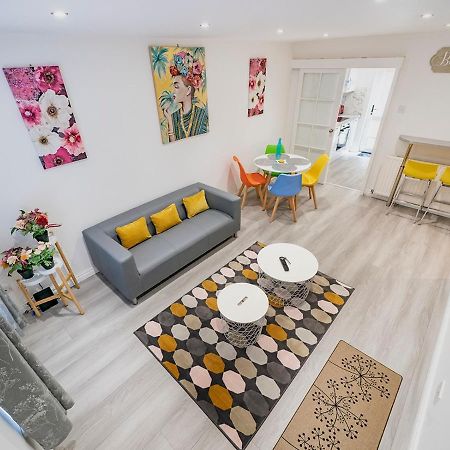 Pass The Keys - Bright & Airy 2Br 2Bath Apt In Perfect Location Belfast Exterior foto