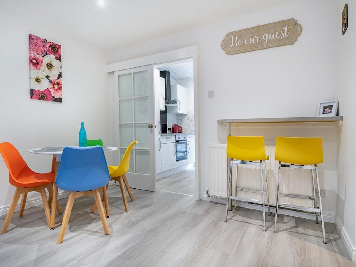 Pass The Keys - Bright & Airy 2Br 2Bath Apt In Perfect Location Belfast Exterior foto