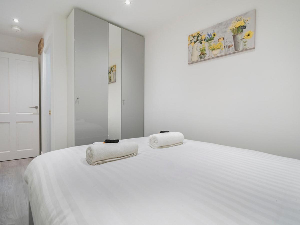 Pass The Keys - Bright & Airy 2Br 2Bath Apt In Perfect Location Belfast Exterior foto