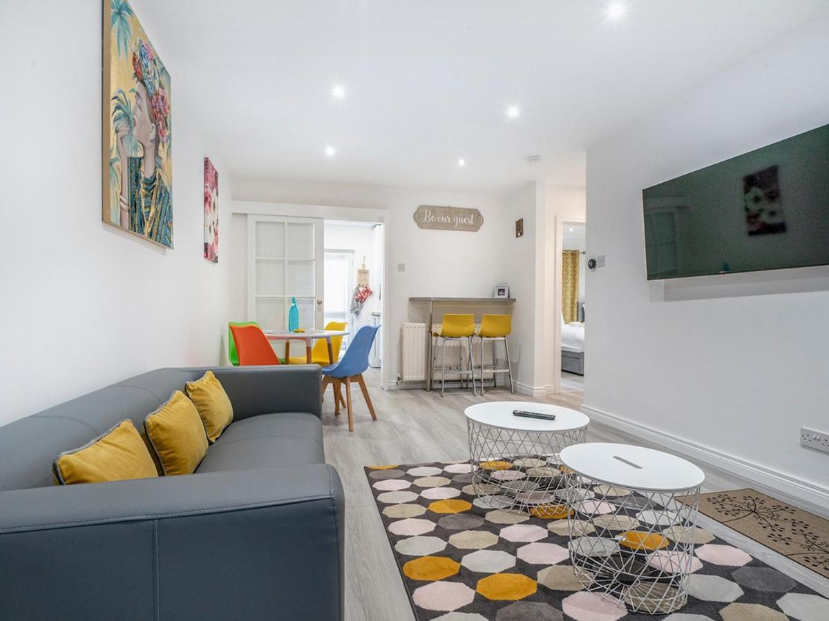 Pass The Keys - Bright & Airy 2Br 2Bath Apt In Perfect Location Belfast Exterior foto